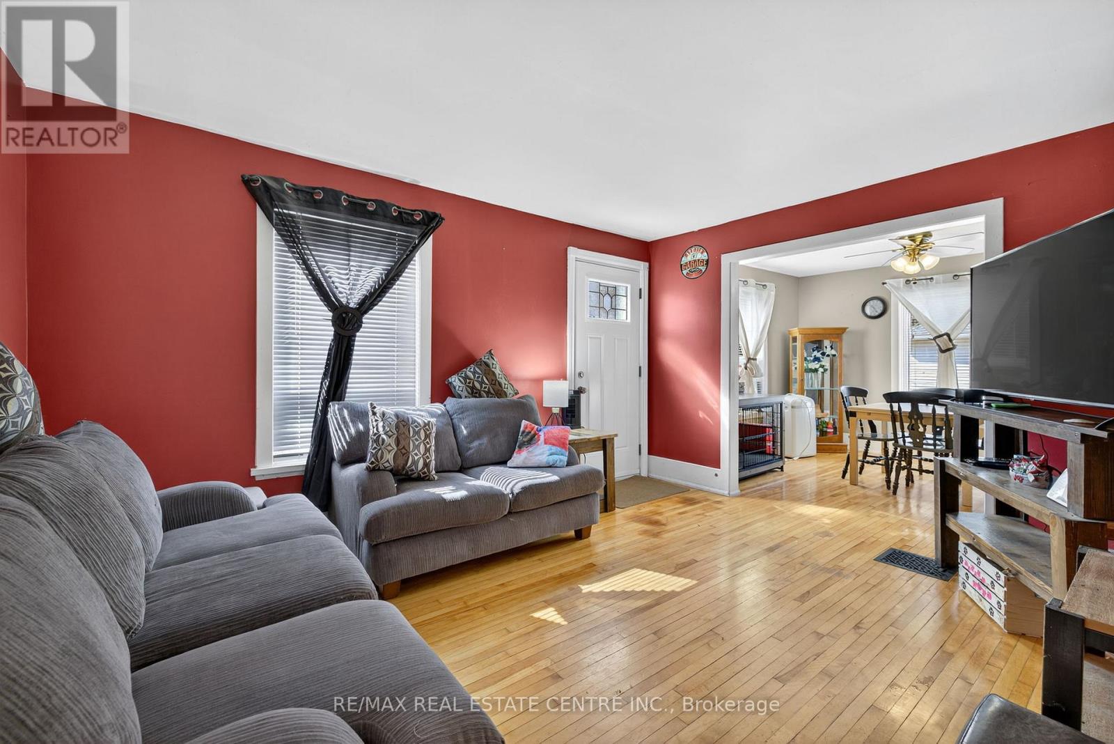 135 FREDERICK STREET E - 11