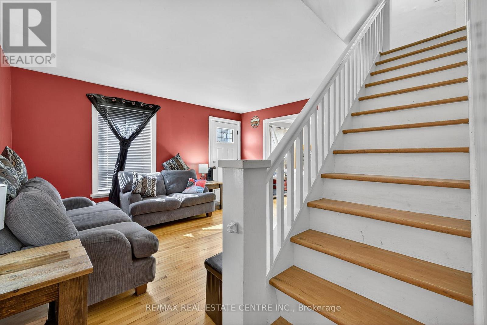135 FREDERICK STREET E - 13