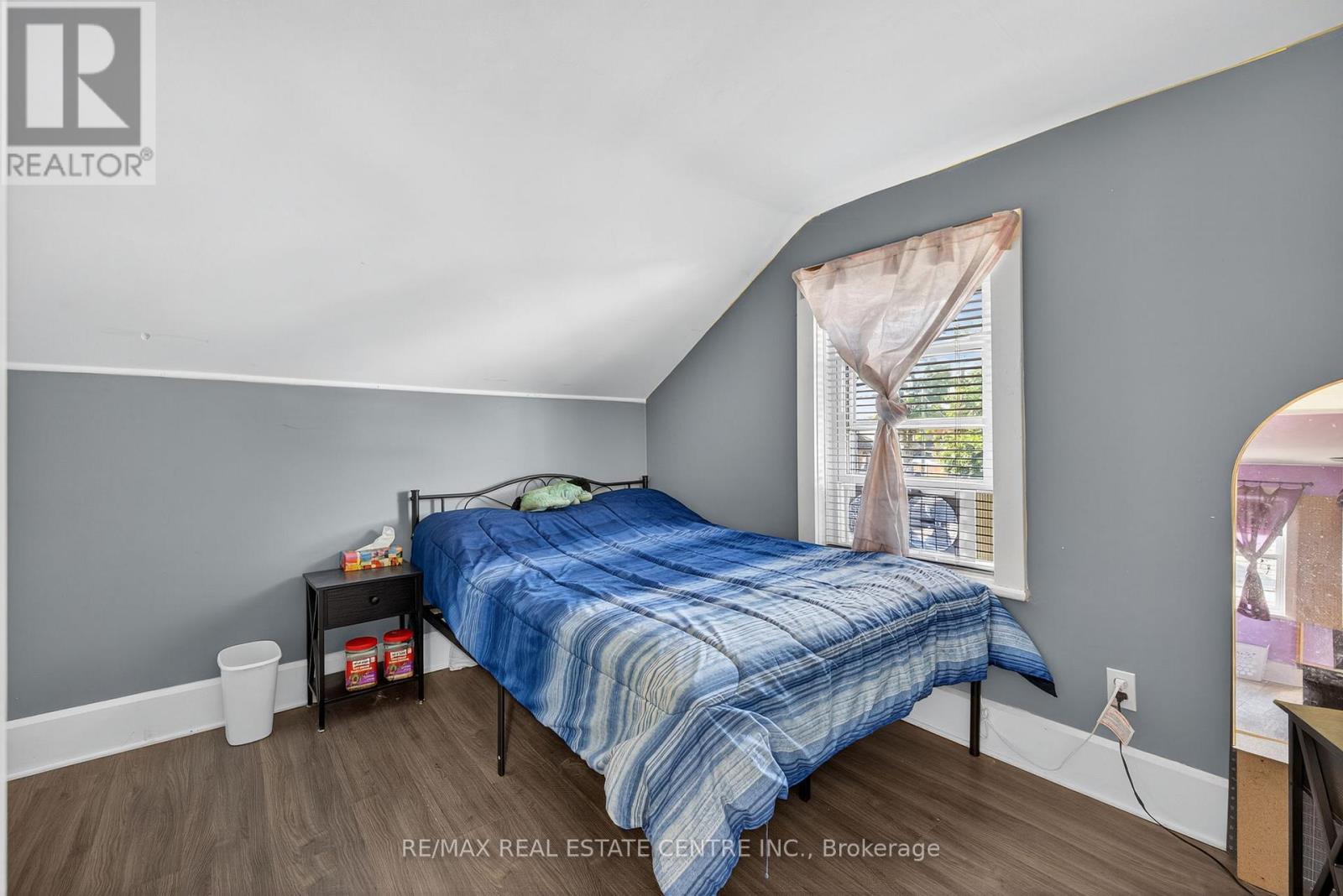 135 FREDERICK STREET E - 28