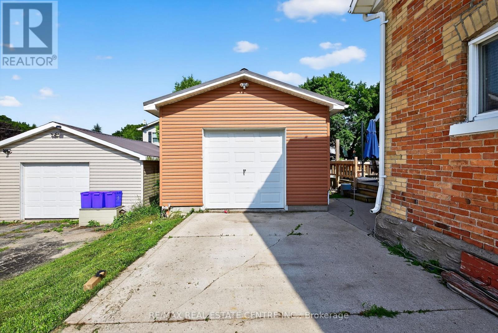 135 FREDERICK STREET E - 35
