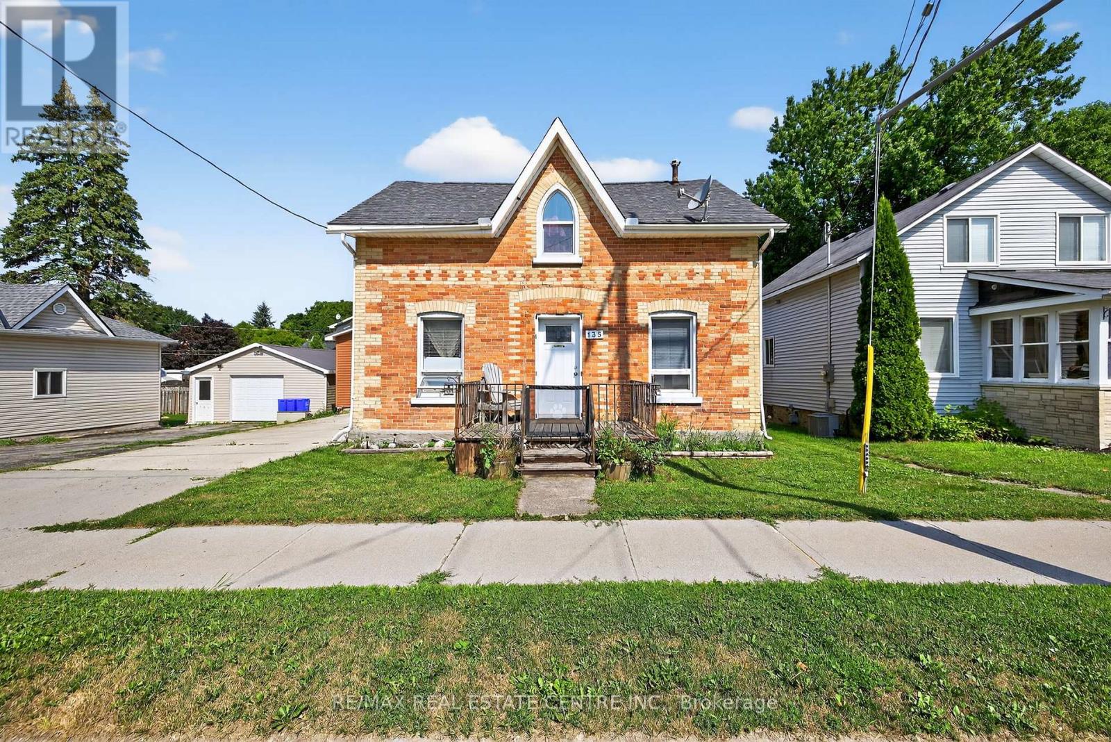 135 FREDERICK STREET E - 4