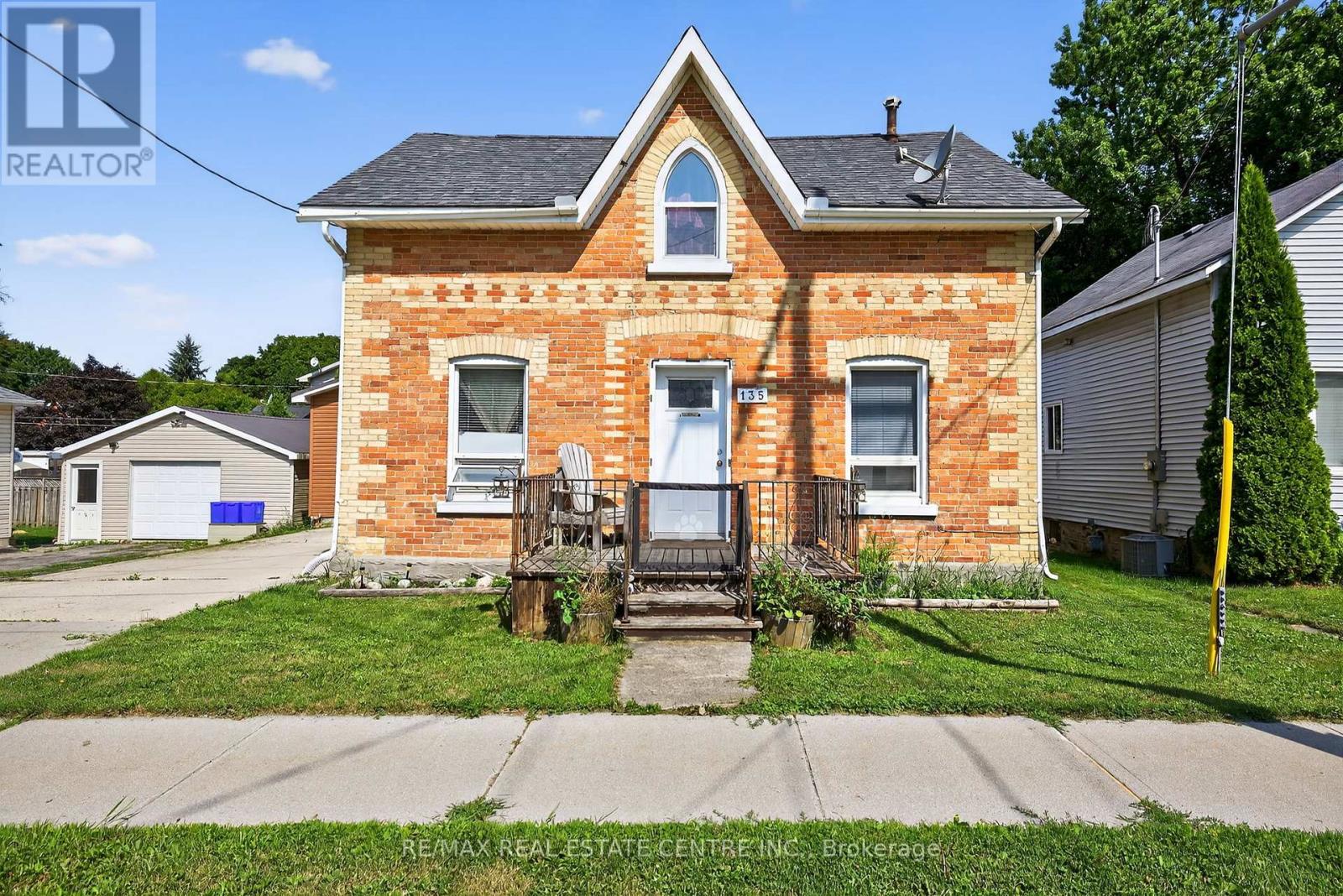 135 FREDERICK STREET E - 5