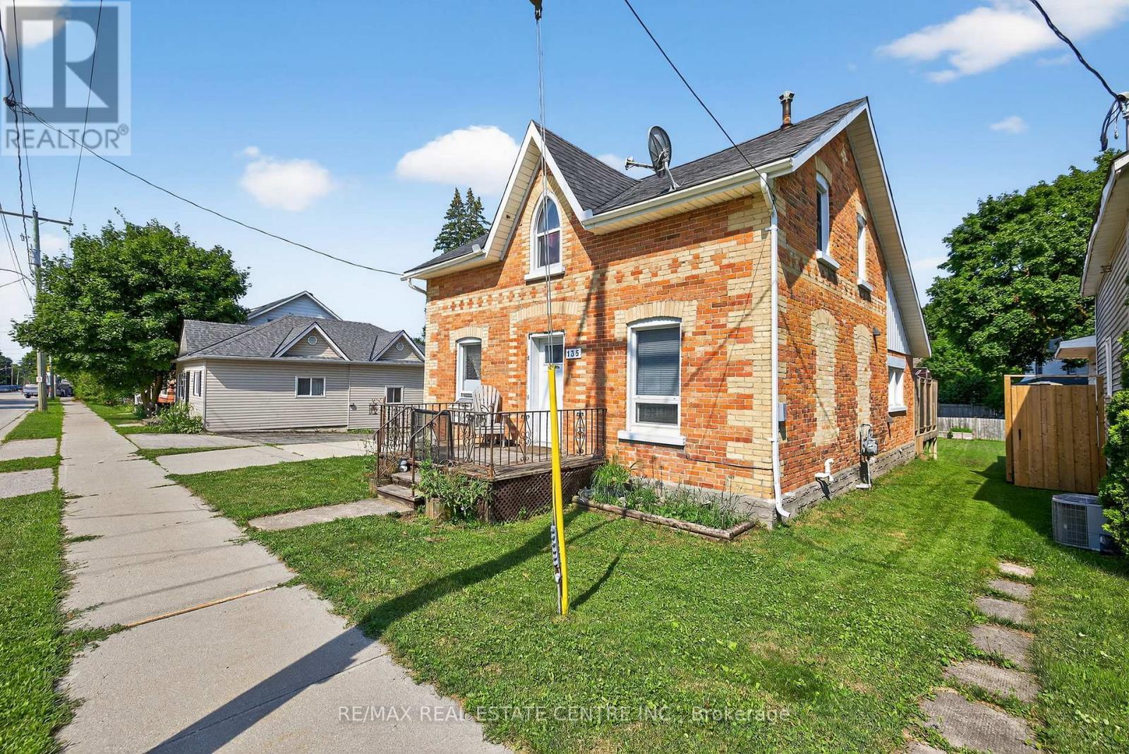 135 FREDERICK STREET E - 6