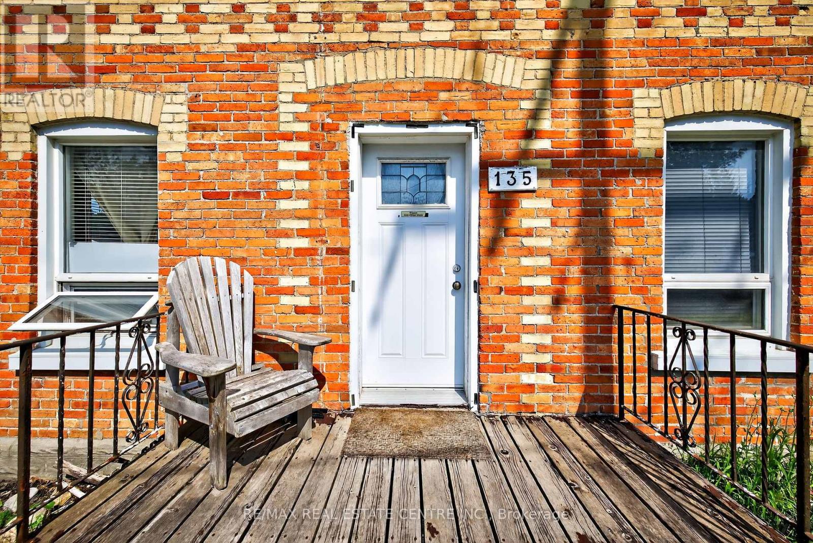 135 FREDERICK STREET E - 7