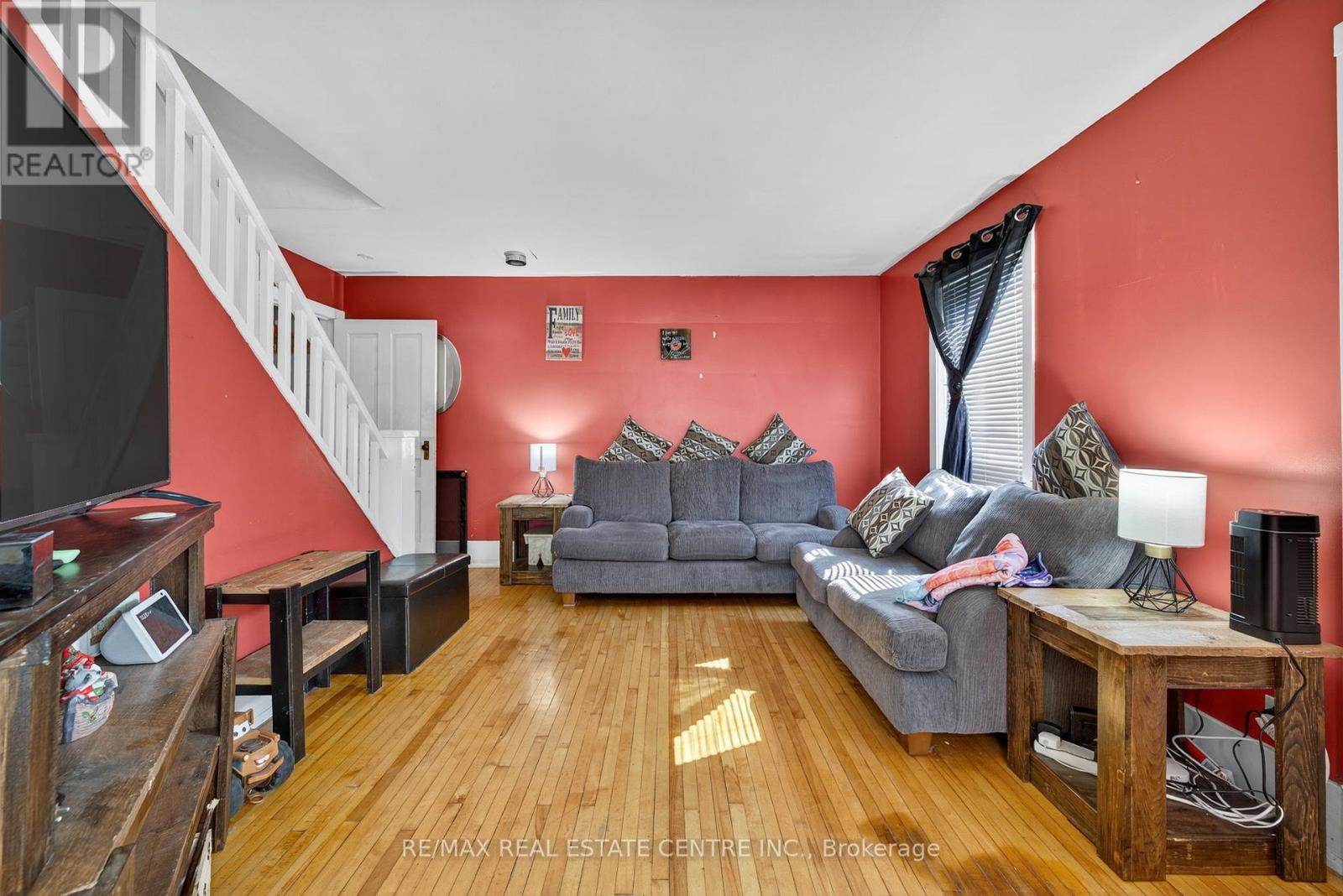 135 FREDERICK STREET E - 9