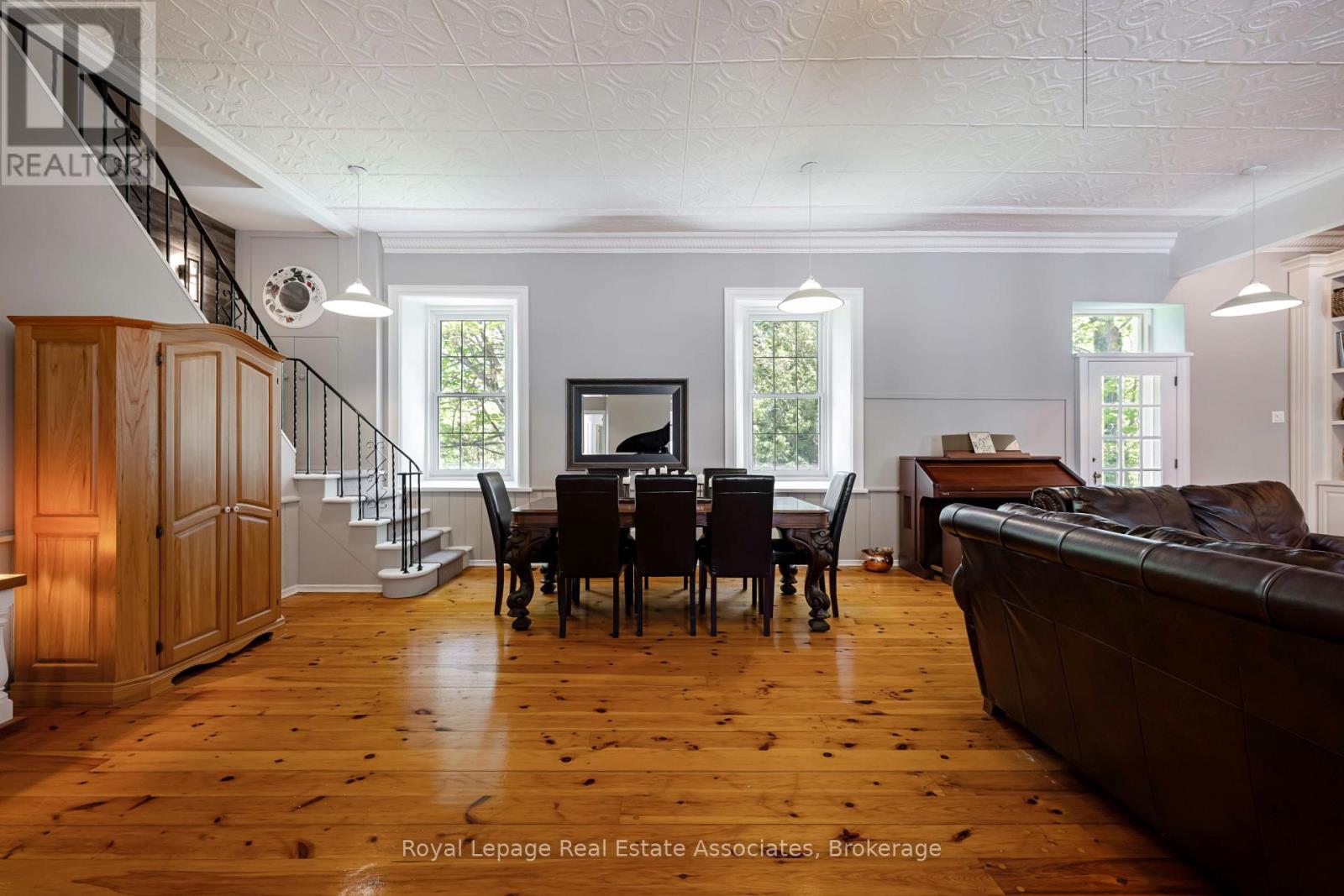 421194 CONCESSION 6 NDR - 16