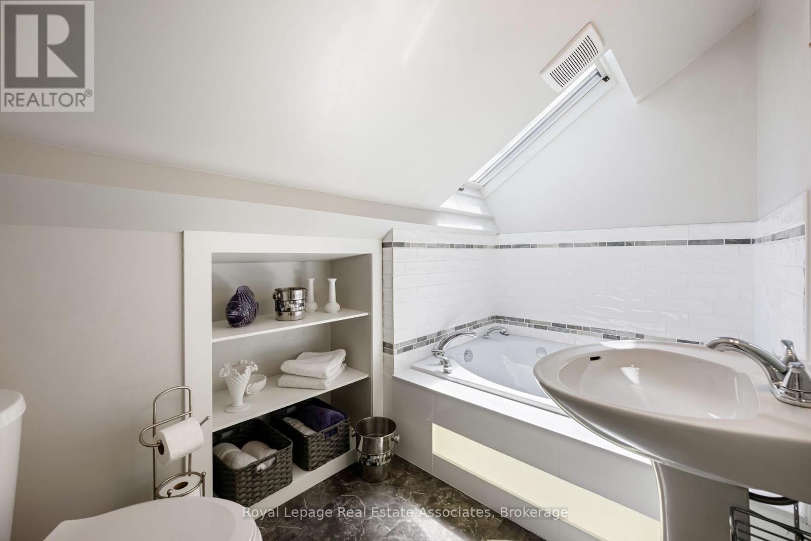 421194 CONCESSION 6 NDR - 19