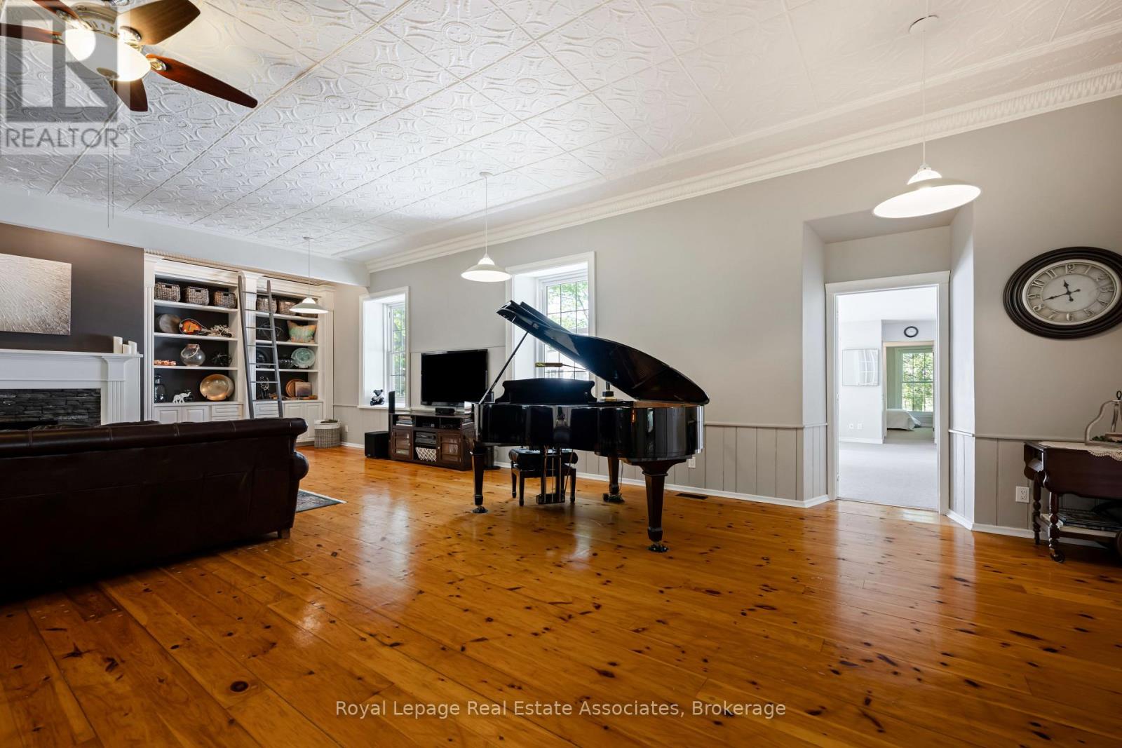 421194 CONCESSION 6 NDR - 25