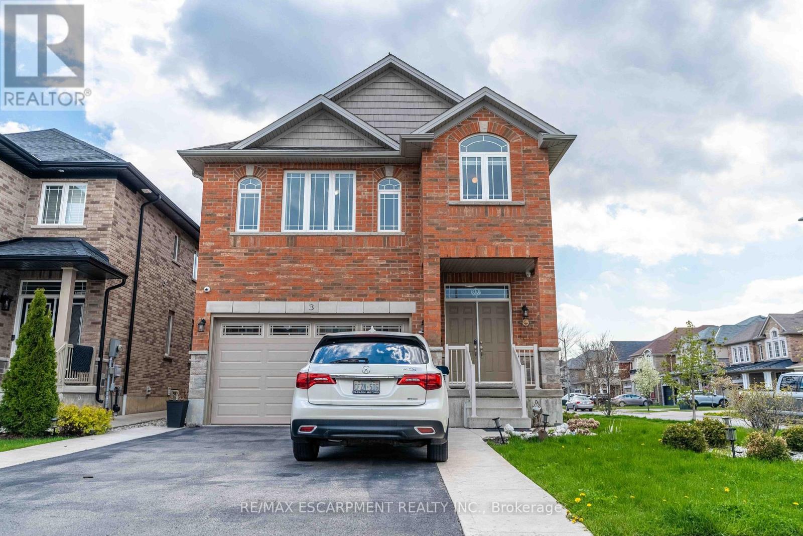 3 NARBONNE CRESCENT - 2