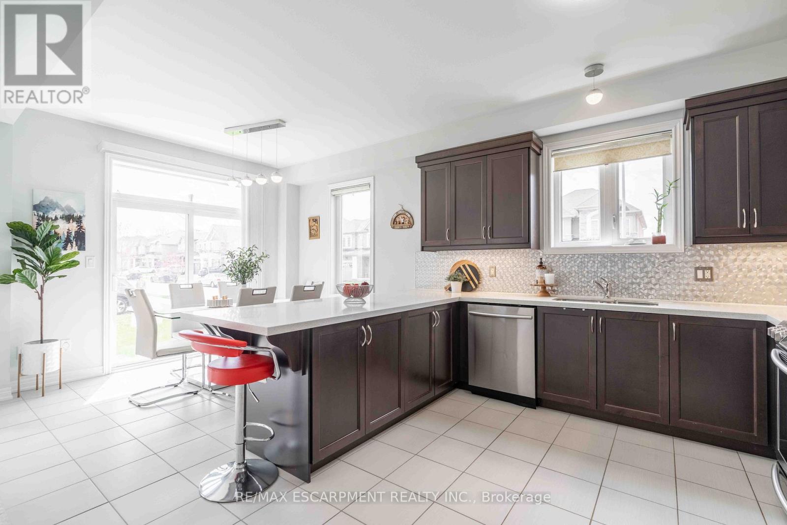 3 NARBONNE CRESCENT - 22