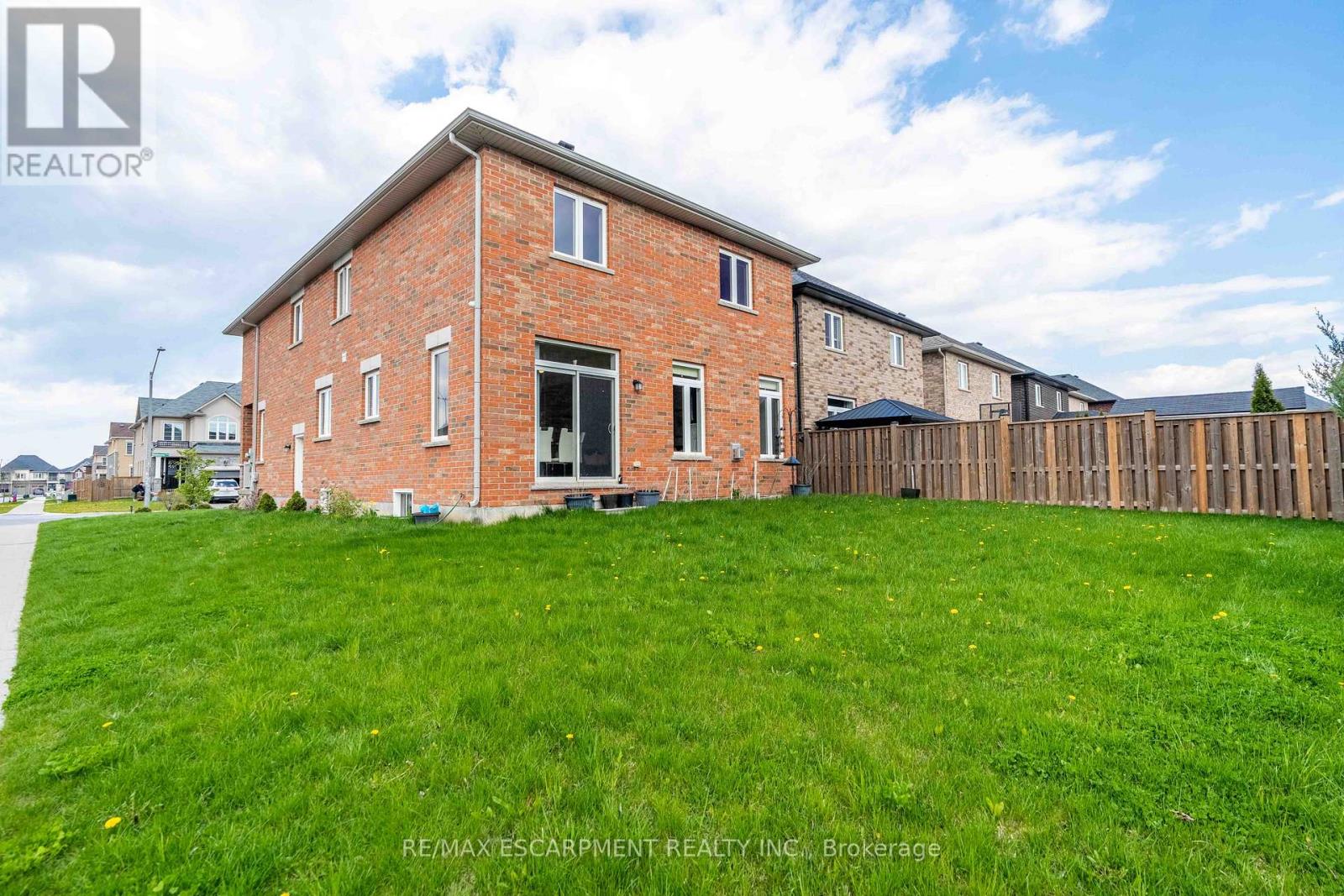 3 NARBONNE CRESCENT - 44
