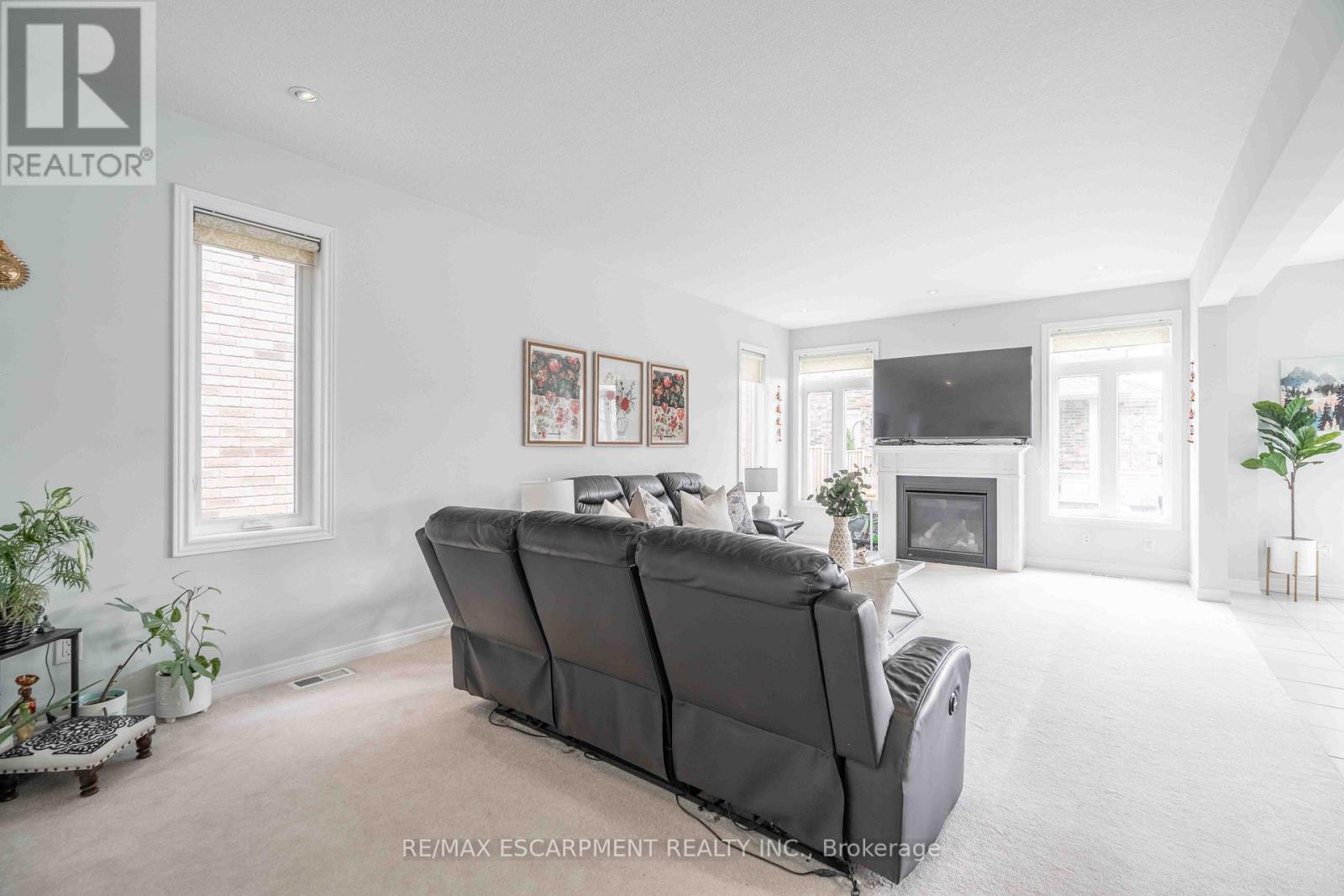 3 NARBONNE CRESCENT - 8