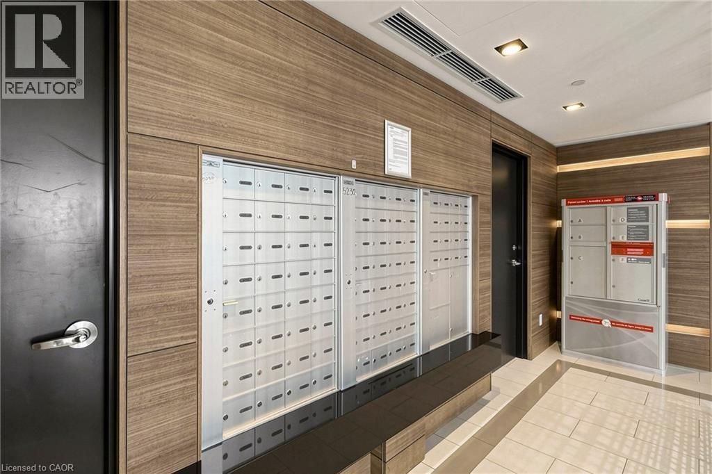 #D619 5220 DUNDAS Street - 28