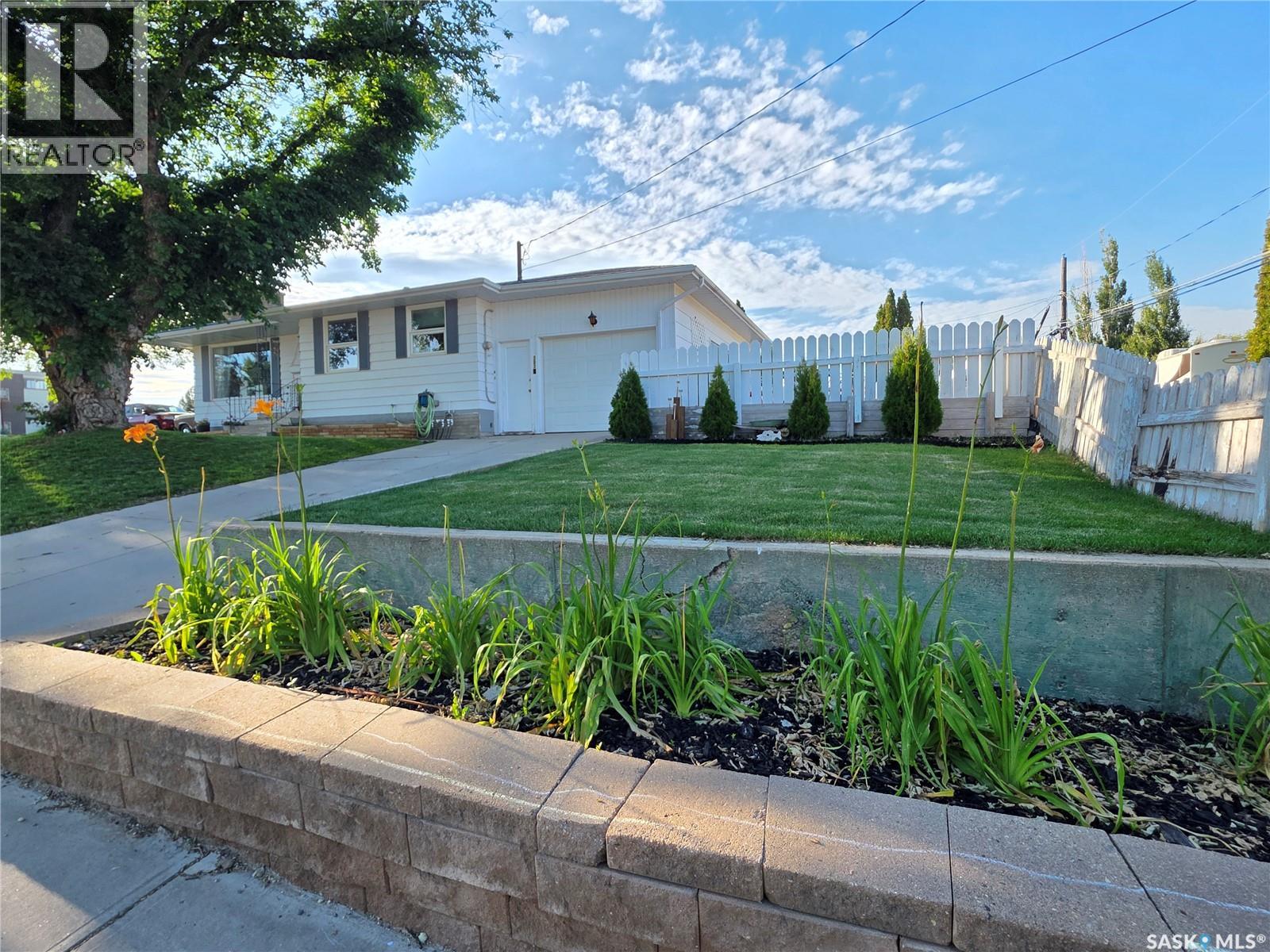 303 13th AVENUE NE - Image 25