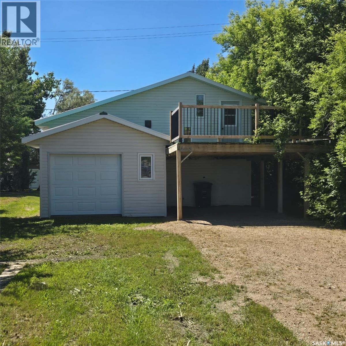 608 Whyte STREET - 1