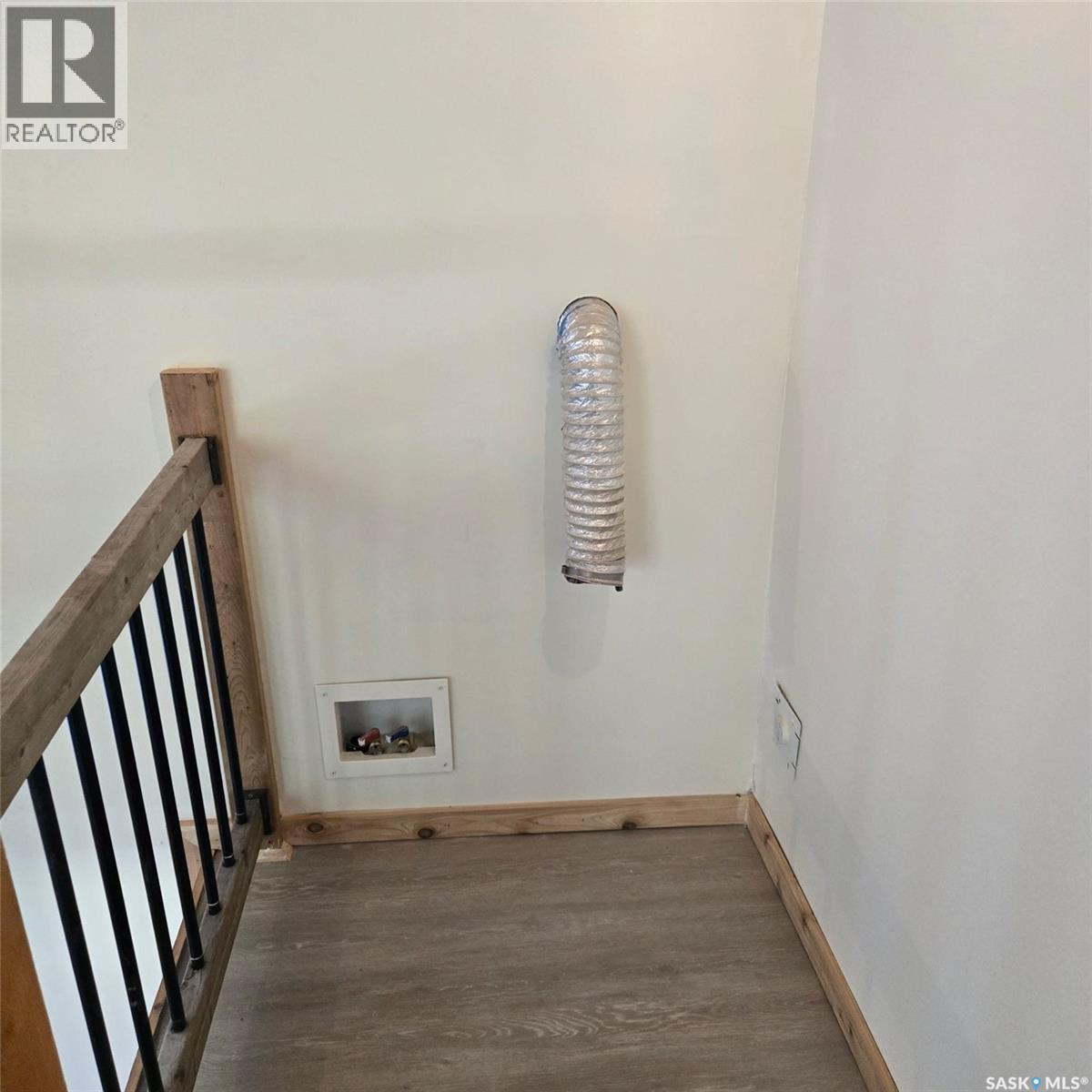 608 Whyte STREET - 15