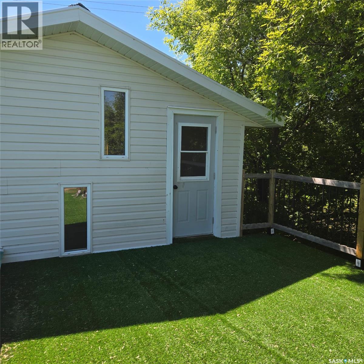 608 Whyte STREET - 20