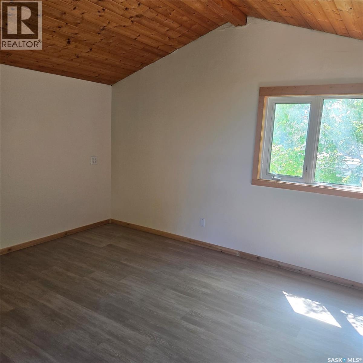 608 Whyte STREET - 22