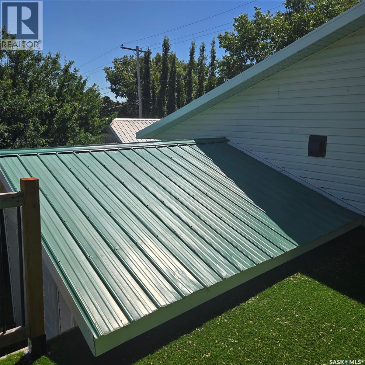 608 Whyte STREET - 23