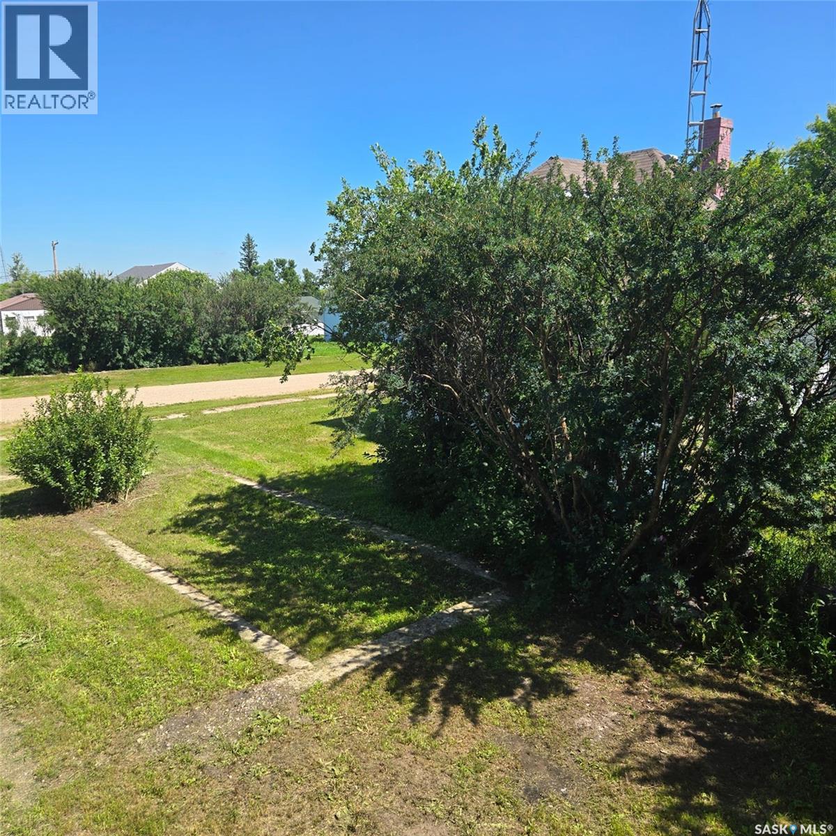 608 Whyte STREET - 27