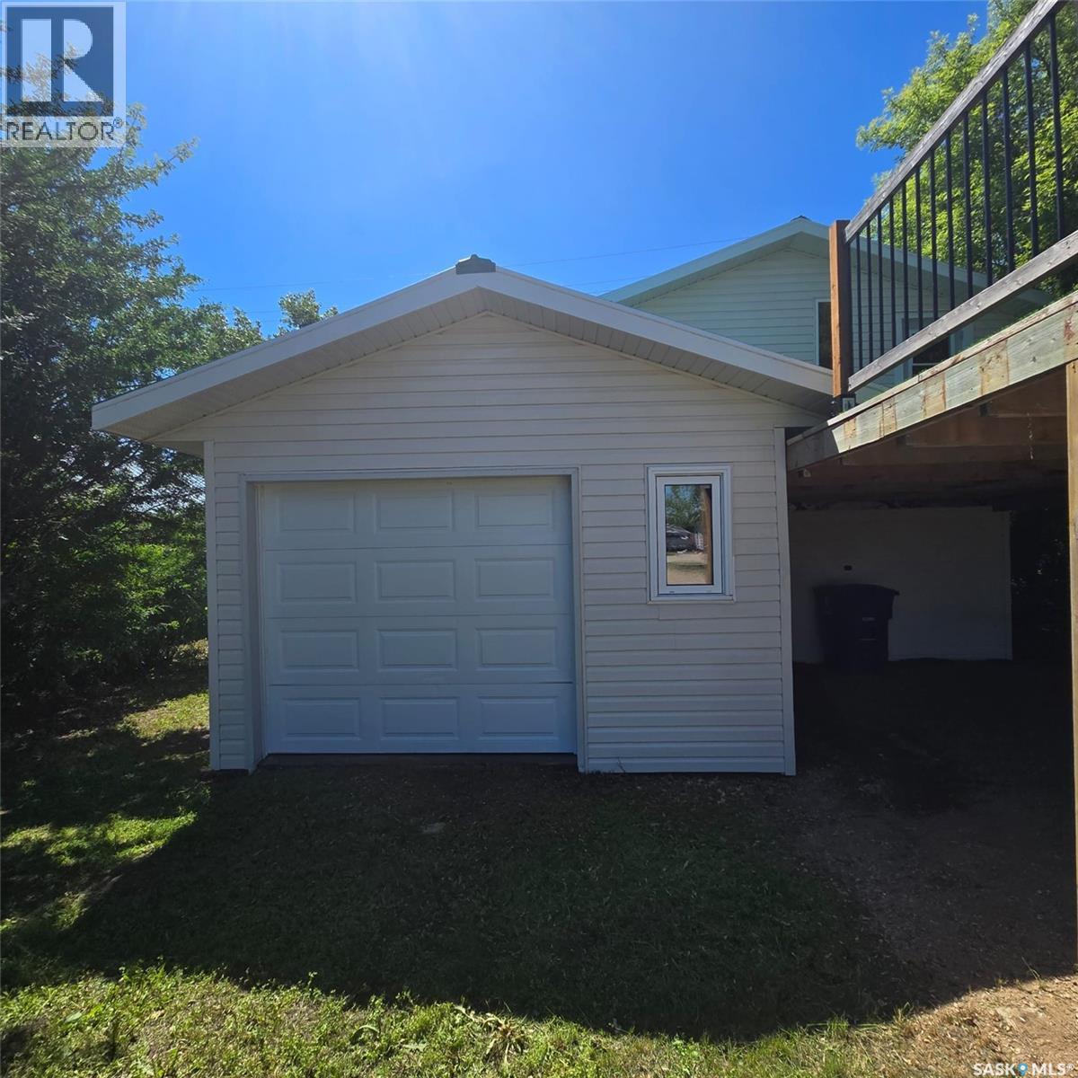 608 Whyte STREET - 28