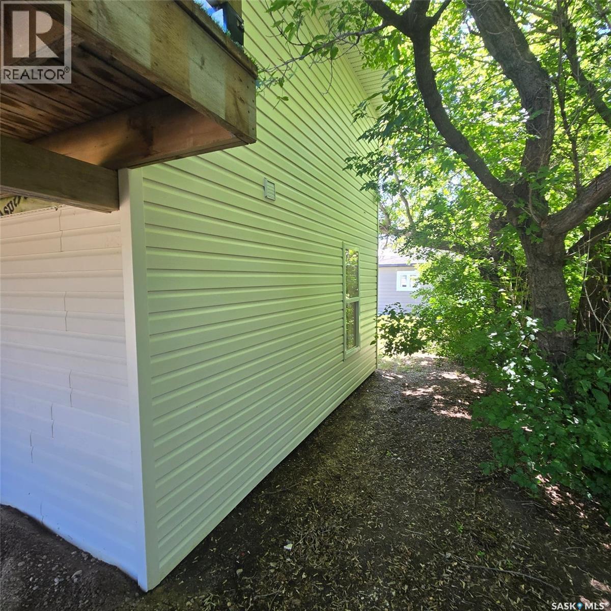 608 Whyte STREET - 33