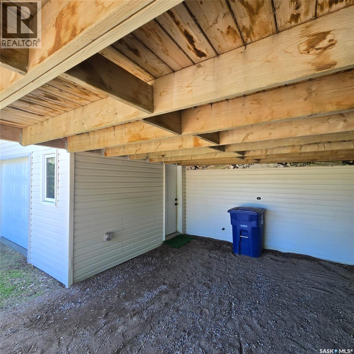 608 Whyte STREET - 35
