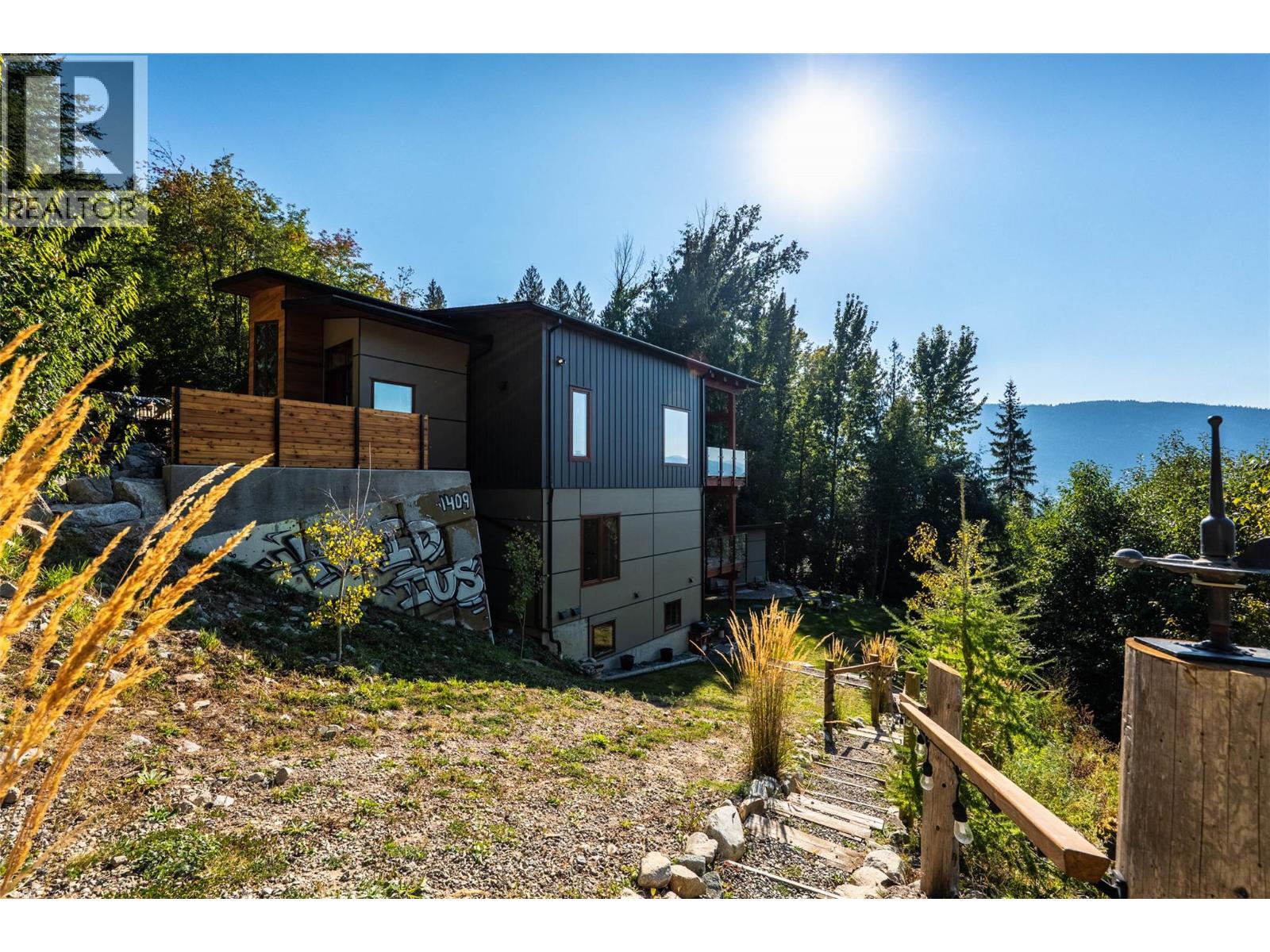 1409 Ash Street - 60