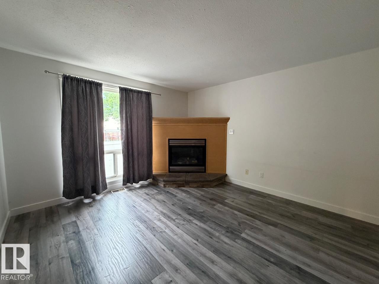 14597 121 ST NW - 8