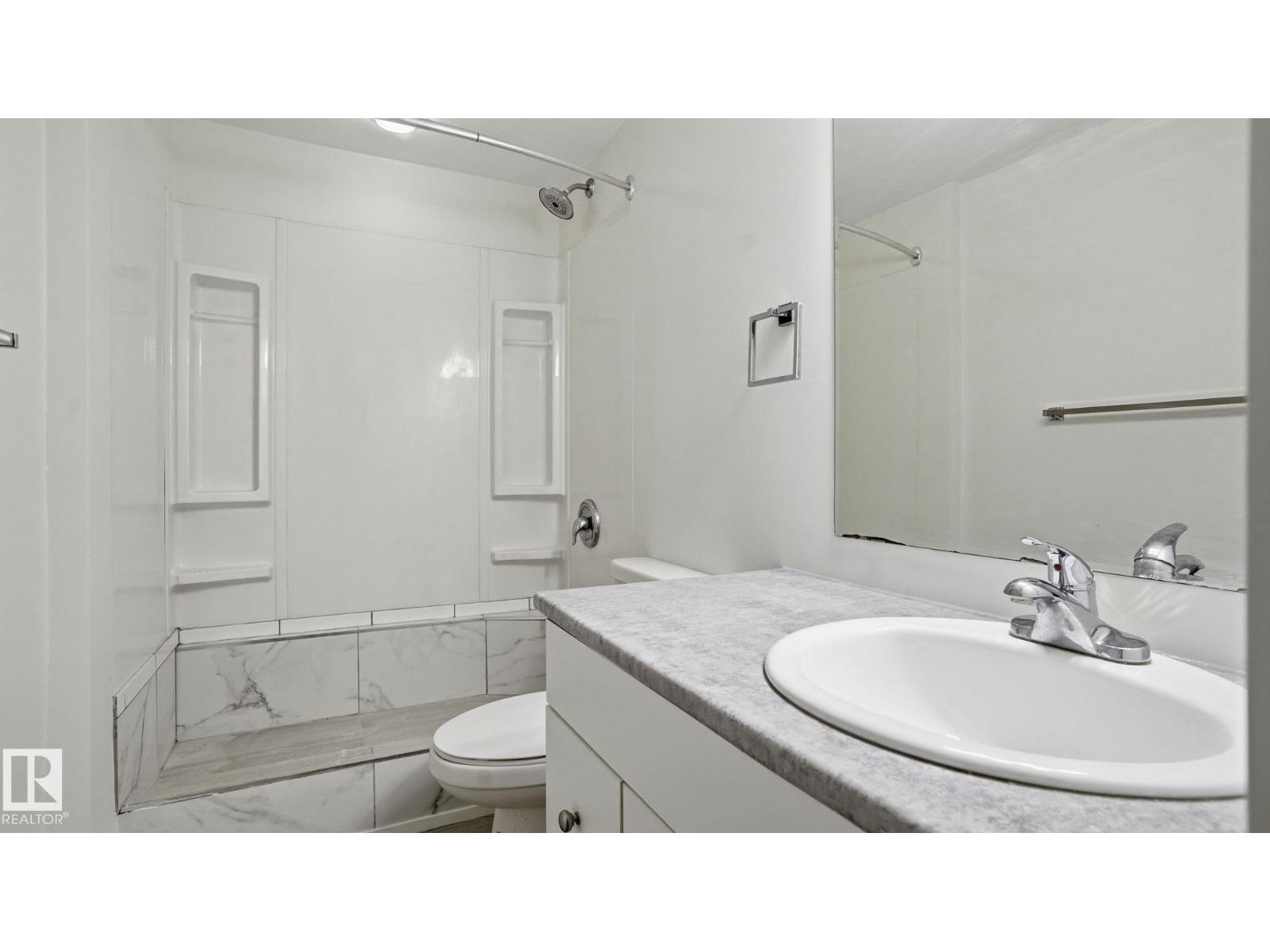 10919 68 AV NW - 19
