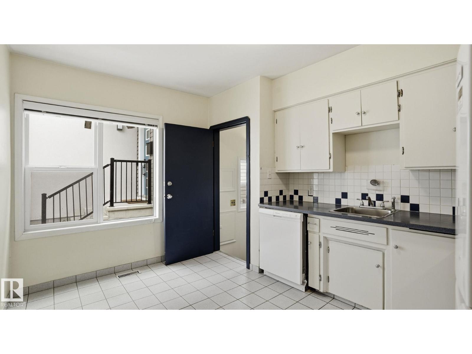 10919 68 AV NW - 12