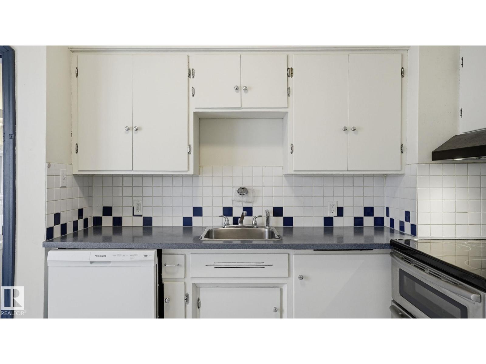 10919 68 AV NW - 13