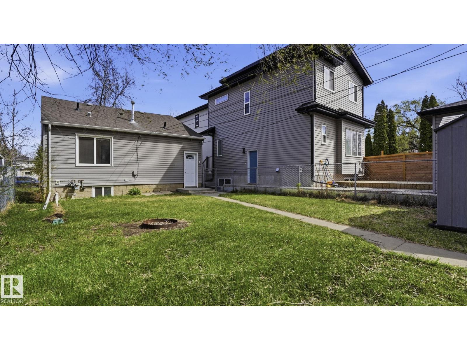 10919 68 AV NW - 31