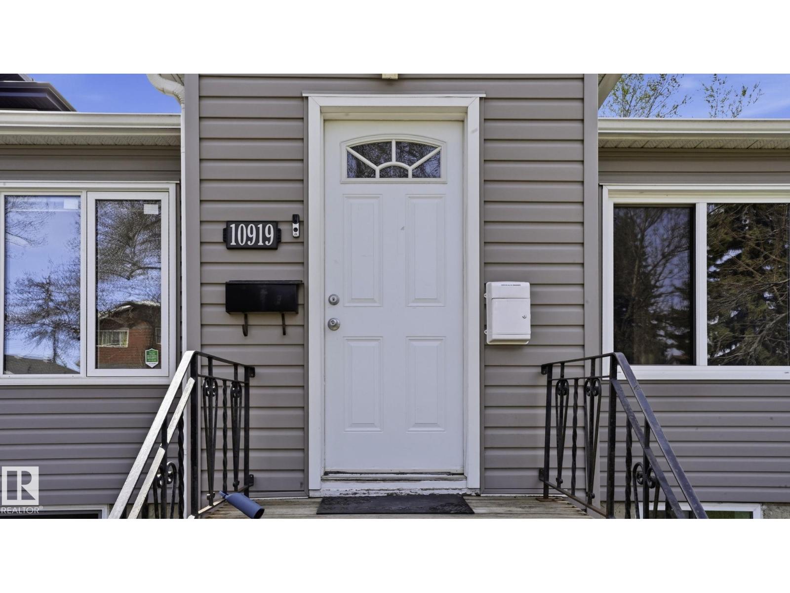 10919 68 AV NW - 3