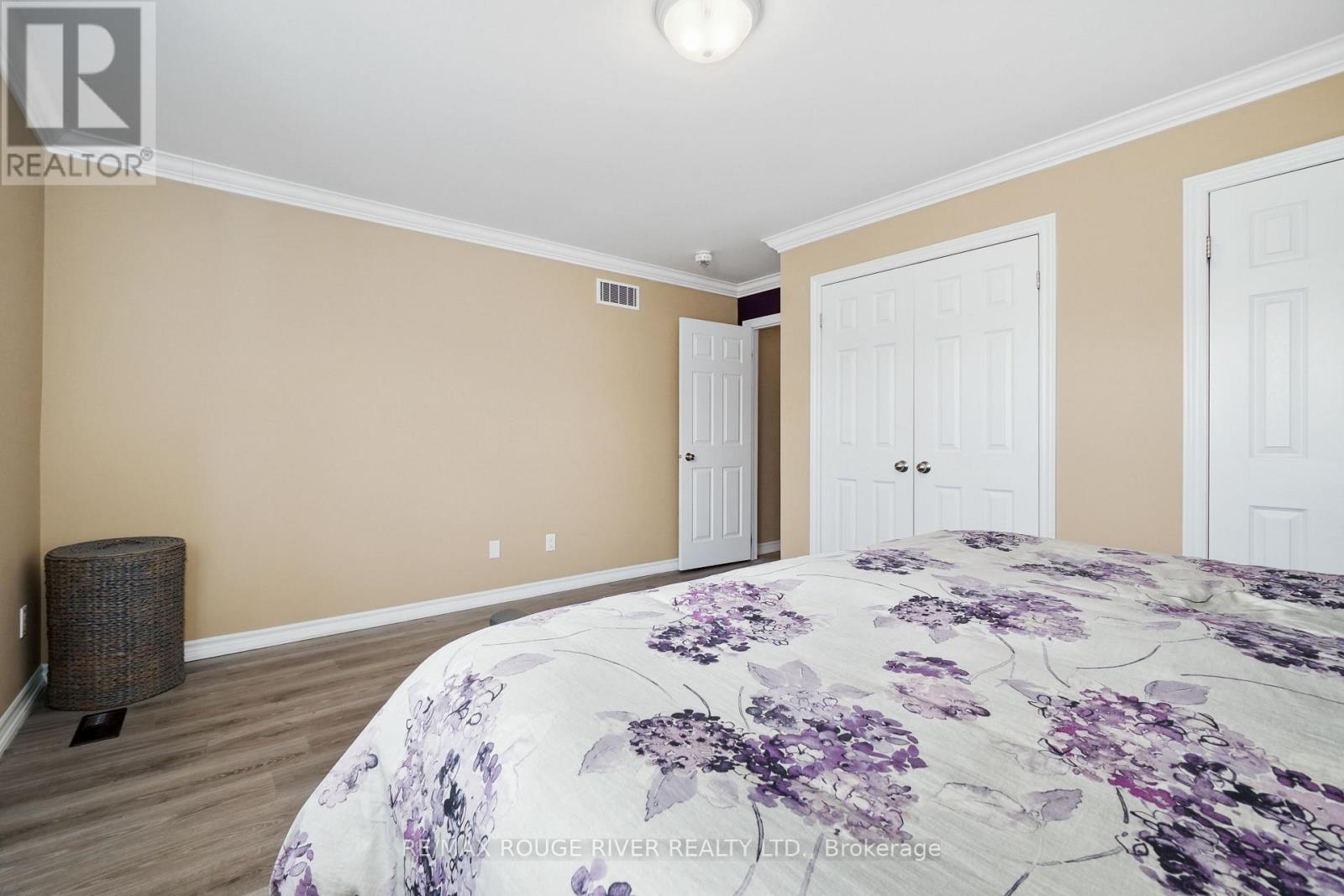 378 LONSBERRY DRIVE - 22