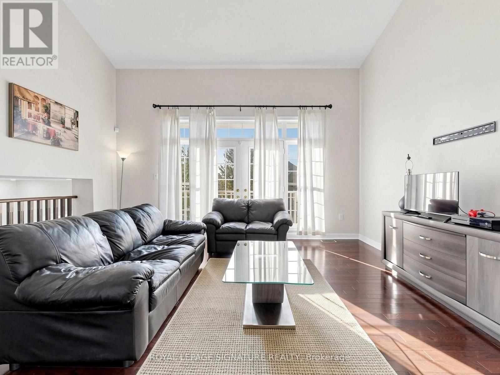 208 WESTON DRIVE - 22