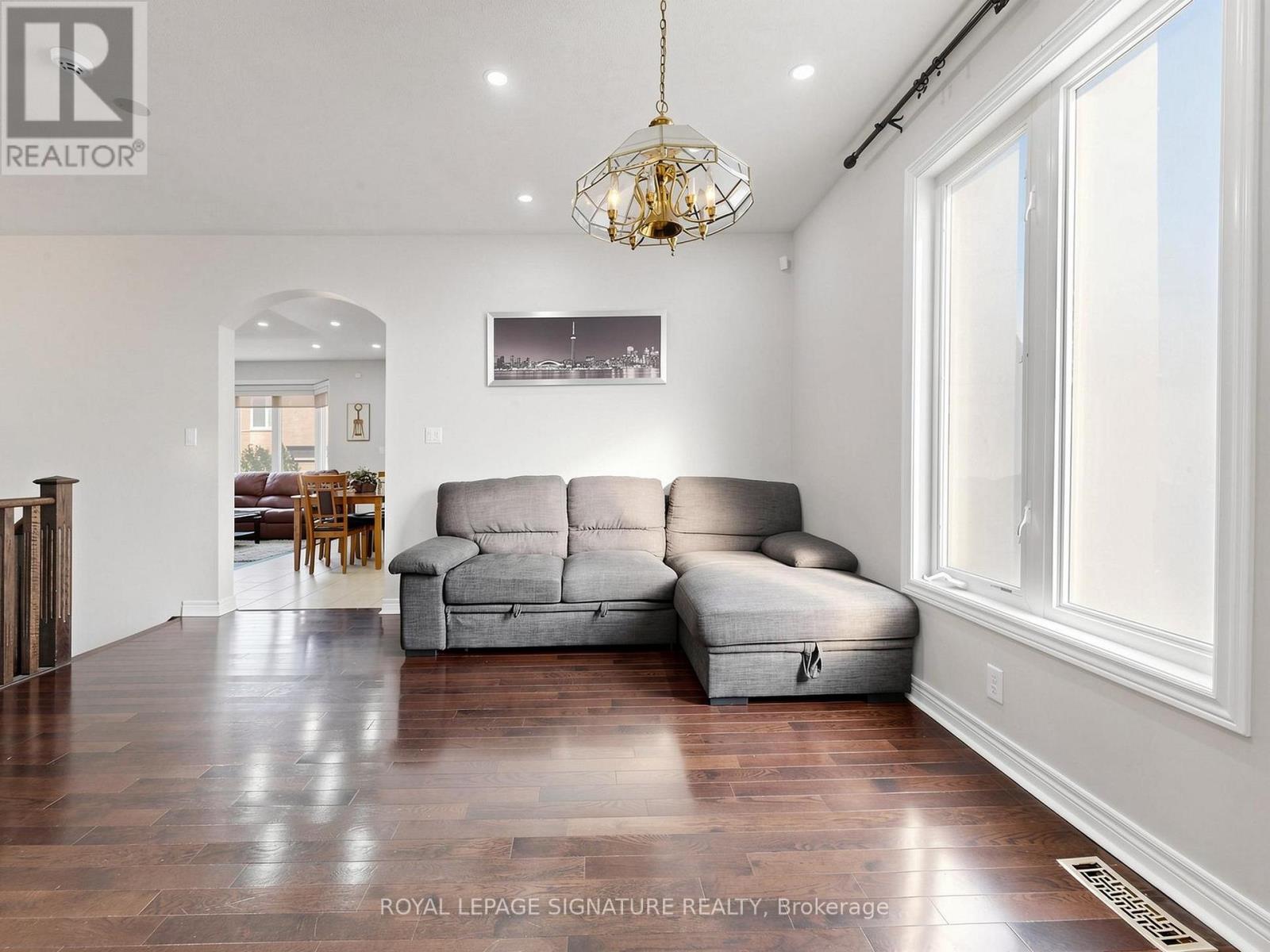 208 WESTON DRIVE - 4