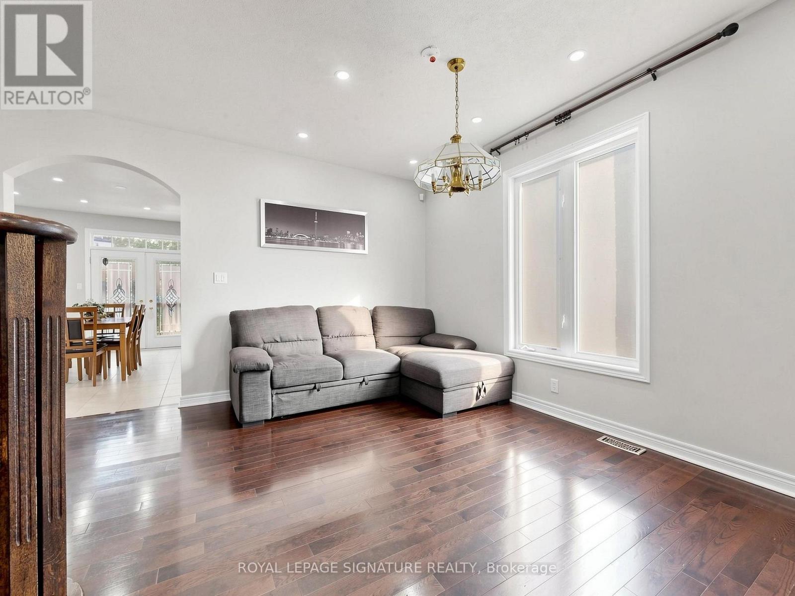 208 WESTON DRIVE - 6