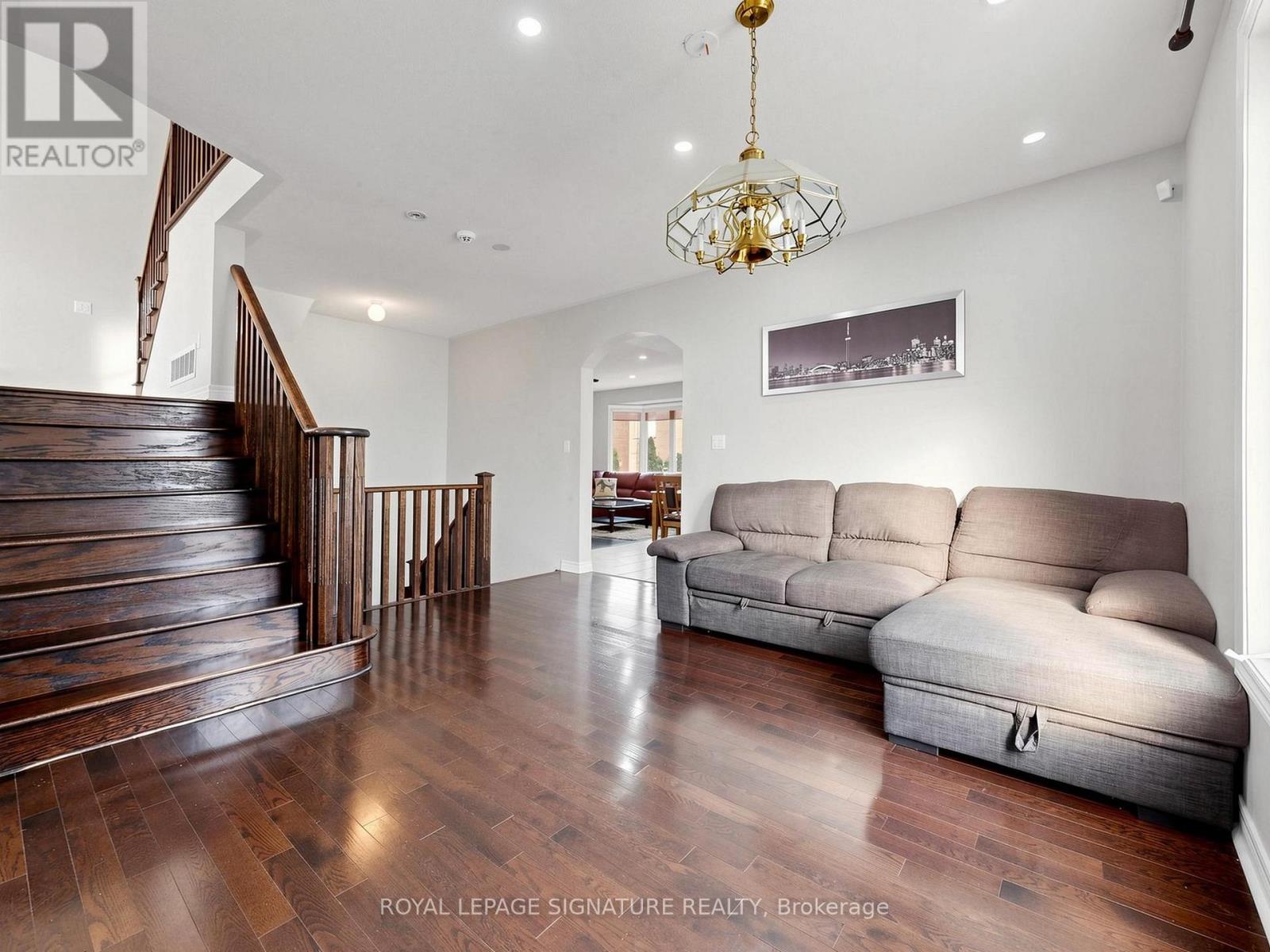 208 WESTON DRIVE - 5