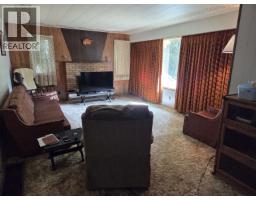 Enclosed porch - 21565 Hart Highway, Prince George, BC V2K5X2 Photo 6