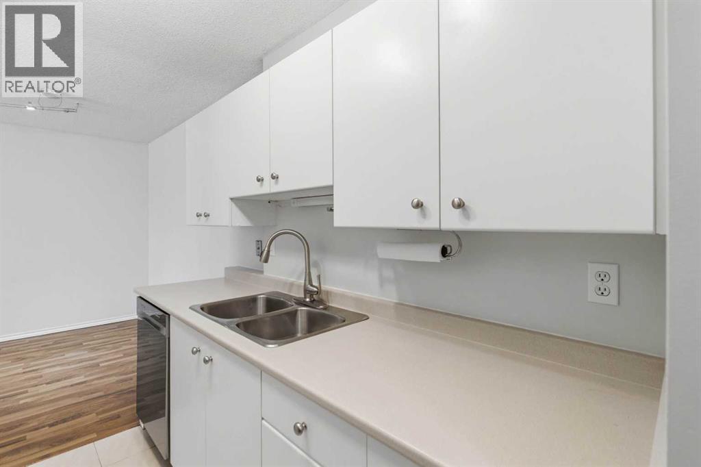 #14D 80 Galbraith Drive SW - 17