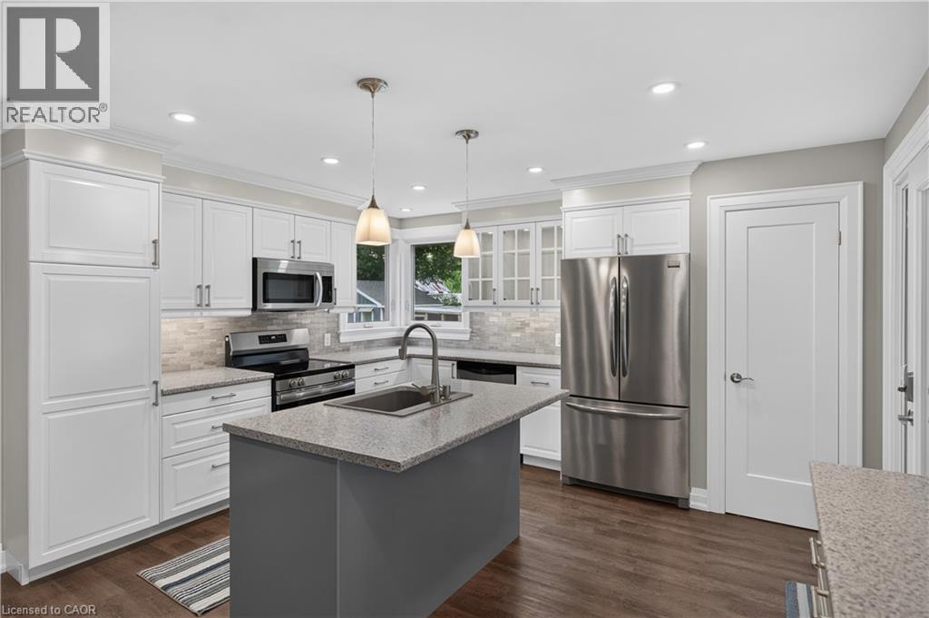 258 LYNDEN Road - 11