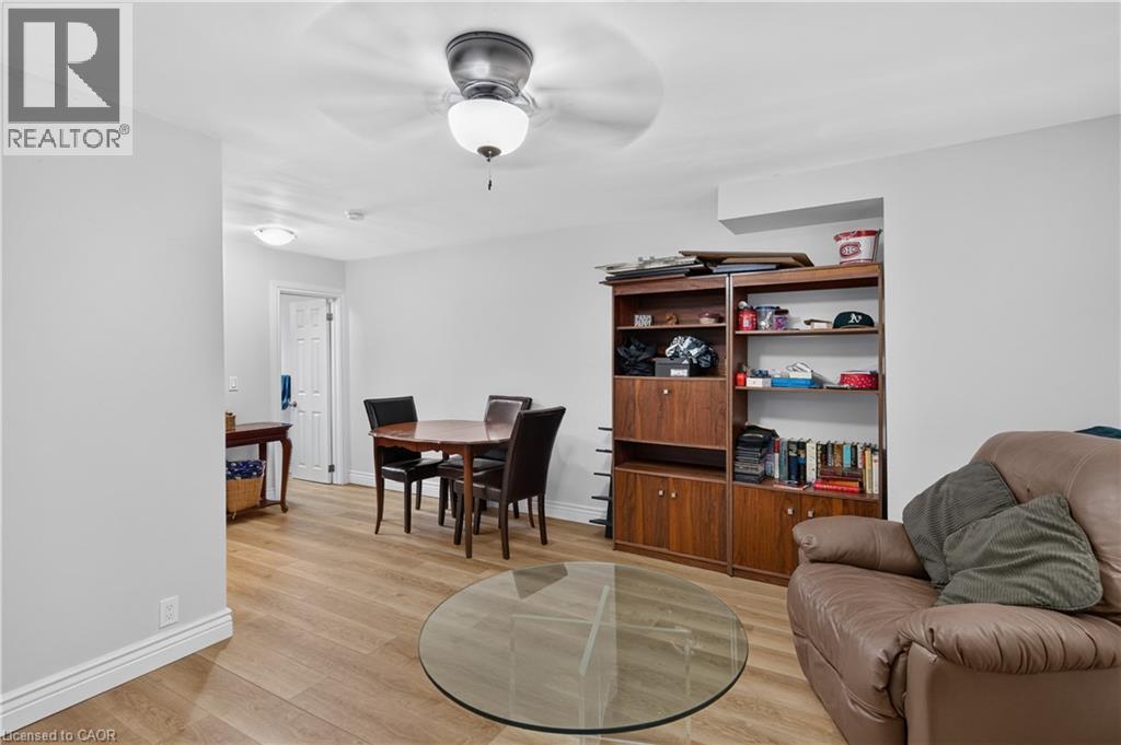 258 LYNDEN Road - 28