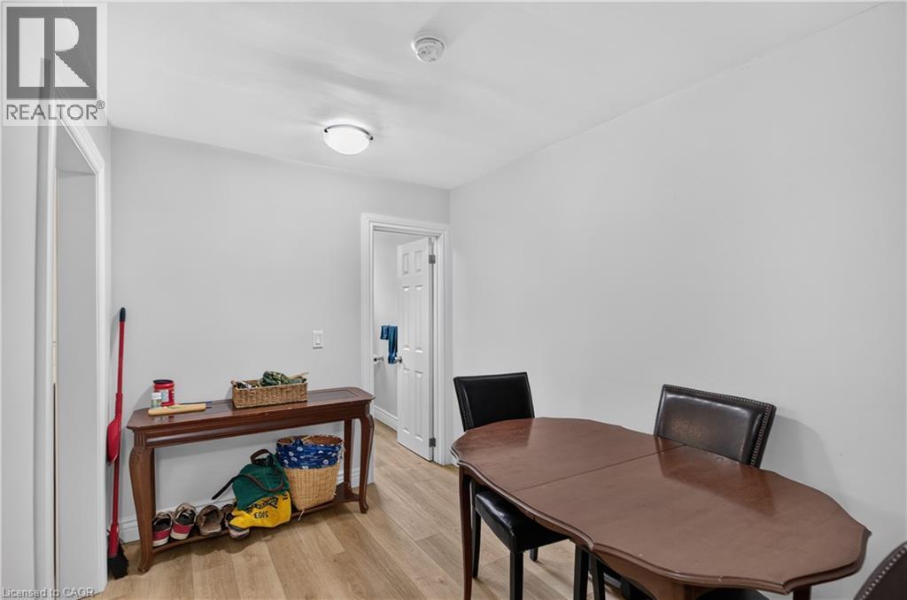 258 LYNDEN Road - 29
