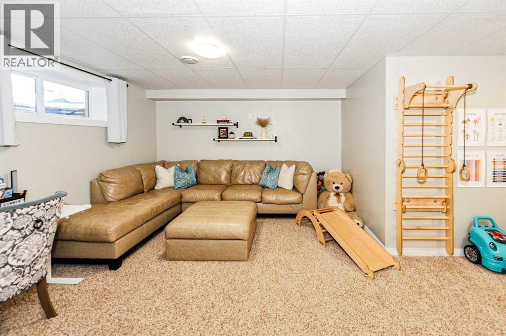 Listing photo – 4504 75 Street, Camrose