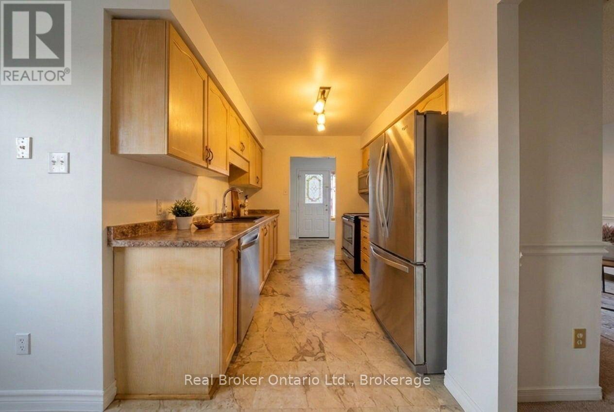 530 TRICO DRIVE - 10