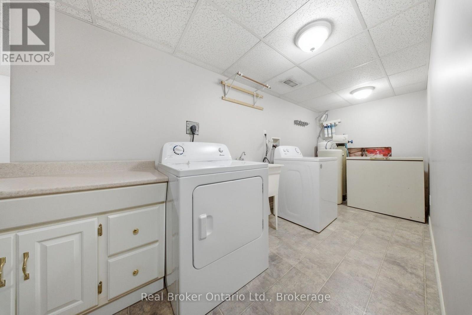 530 TRICO DRIVE - 21