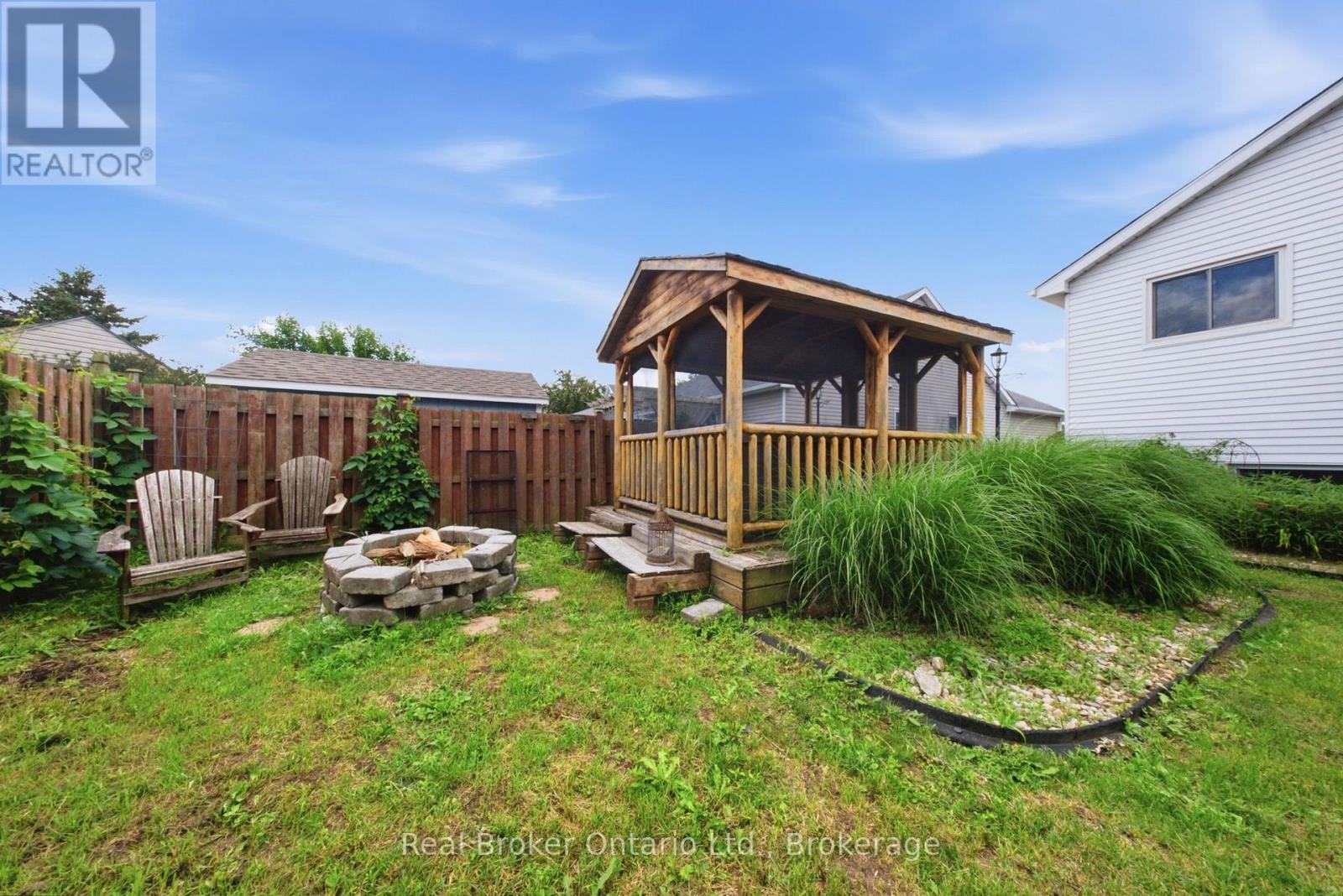 530 TRICO DRIVE - 32