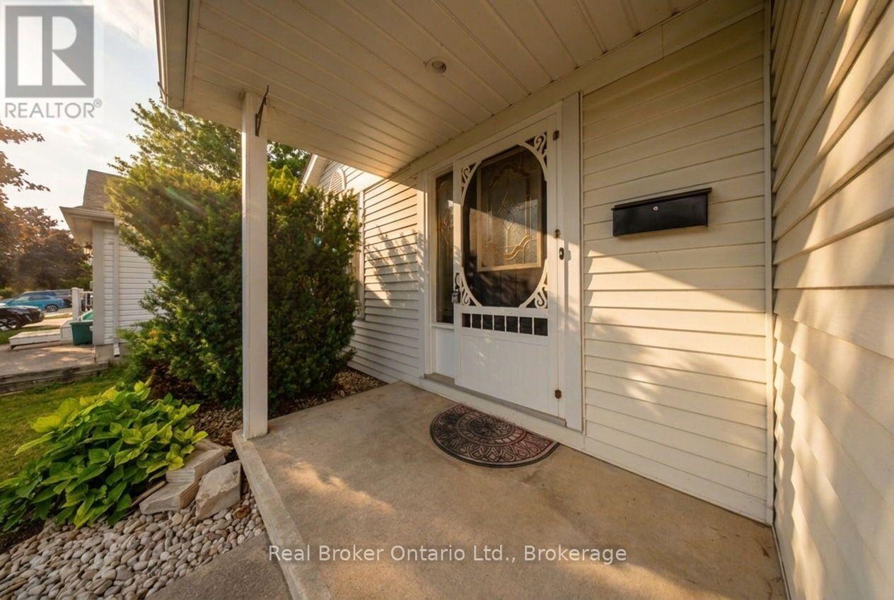 530 TRICO DRIVE - 4