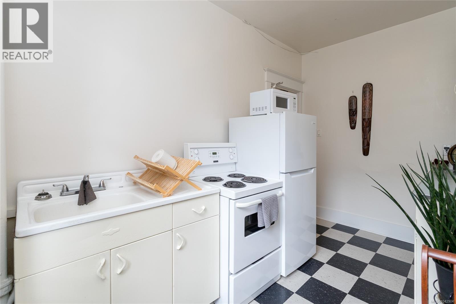 1106 Balmoral Rd - 11